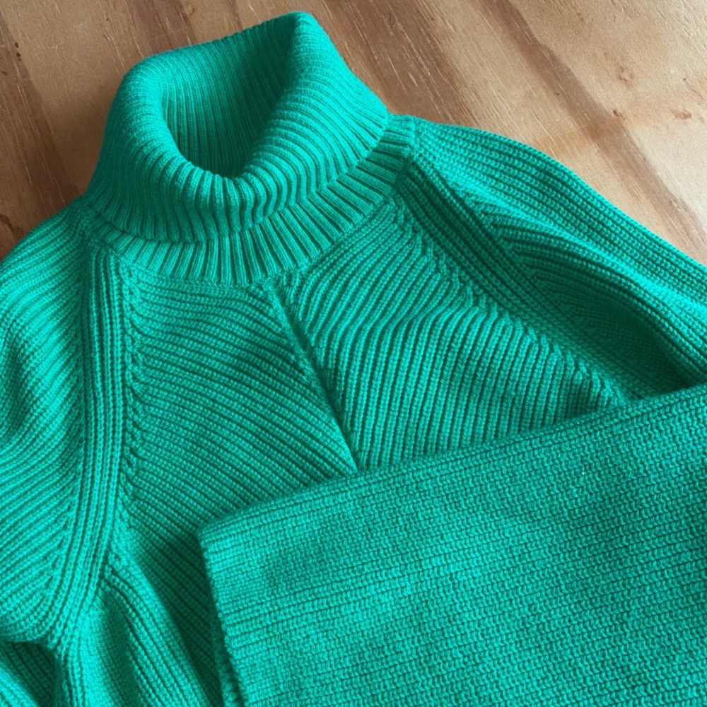 Maeve Bright Emerald Ribbed Turtleneck Sweater